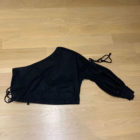 One sleeve top  - Picture 1 of 6